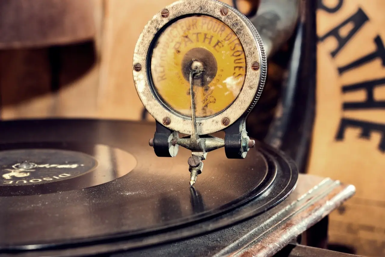Questa radio d’epoca può valere una fortuna: scopri il modello più ricercato nel 2025 Questa radio d’epoca può valere una fortuna: scopri il modello più ricercato nel 2025