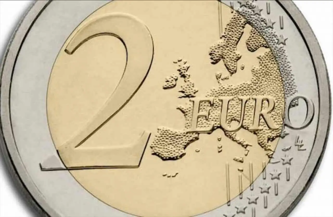 Attenzione a questa moneta da 2 euro: sembra normale ma vale oltre 1000 euro Attenzione a questa moneta da 2 euro: sembra normale ma vale oltre 1000 euro
