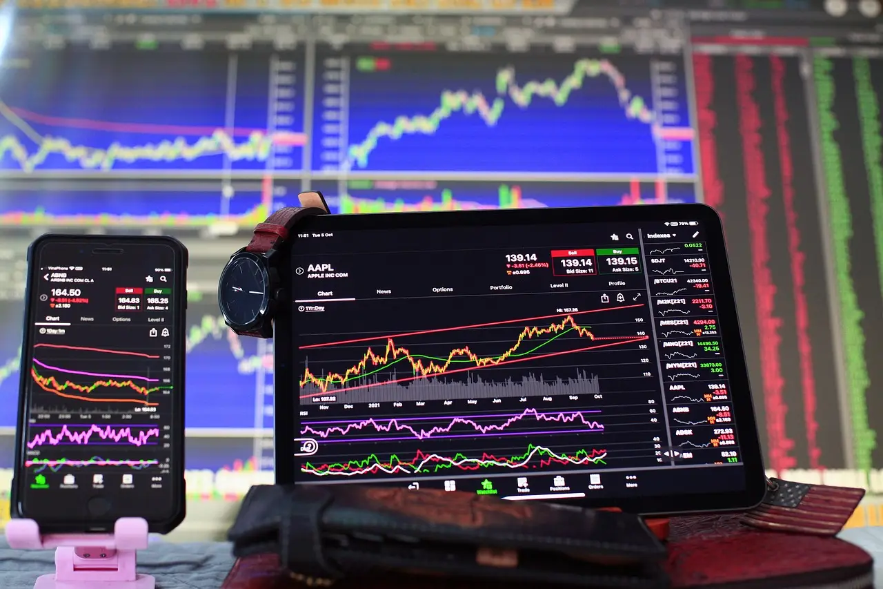 Come evitare di cadere nelle trappole dei falsi investimenti online Come evitare di cadere nelle trappole dei falsi investimenti online