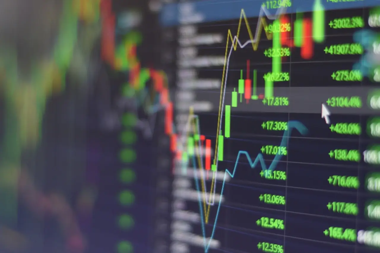 Come evitare di cadere nelle trappole dei falsi investimenti online Come evitare di cadere nelle trappole dei falsi investimenti online