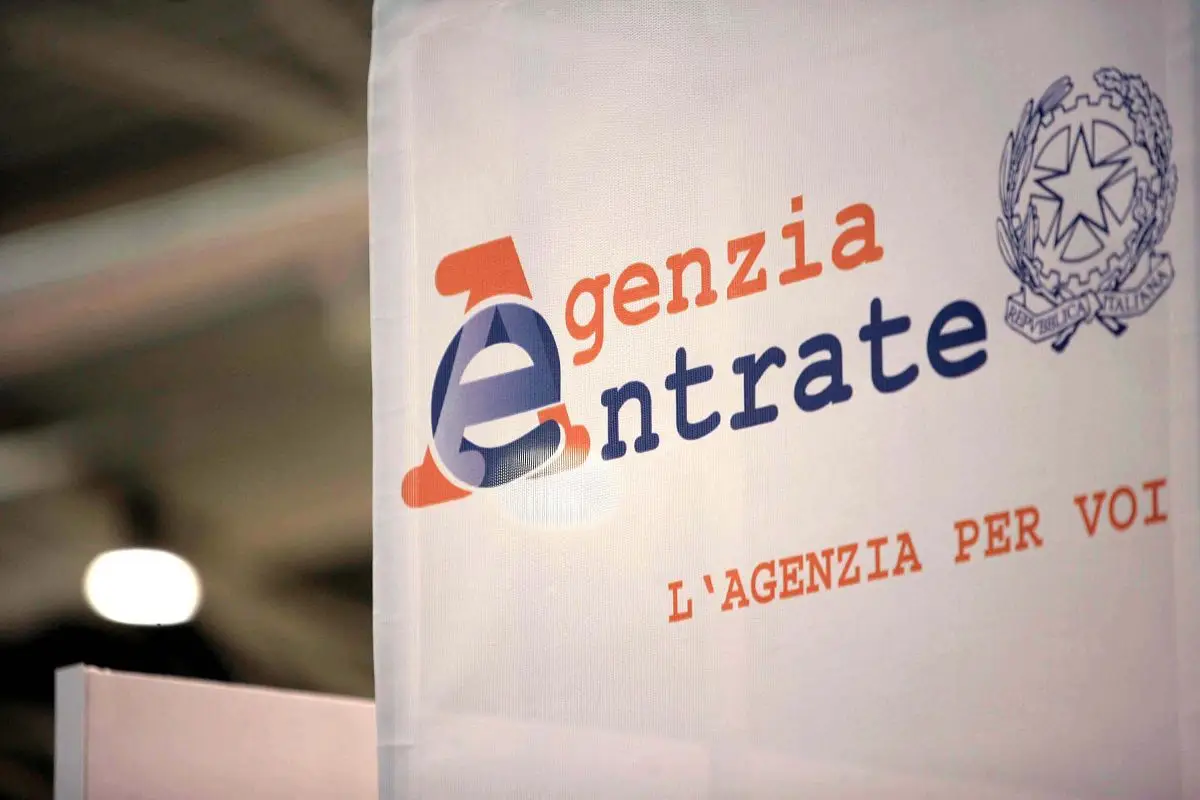 Come evitare segnalazioni al Fisco con bonifici ricorrenti tra familiari Come evitare segnalazioni al Fisco con bonifici ricorrenti tra familiari