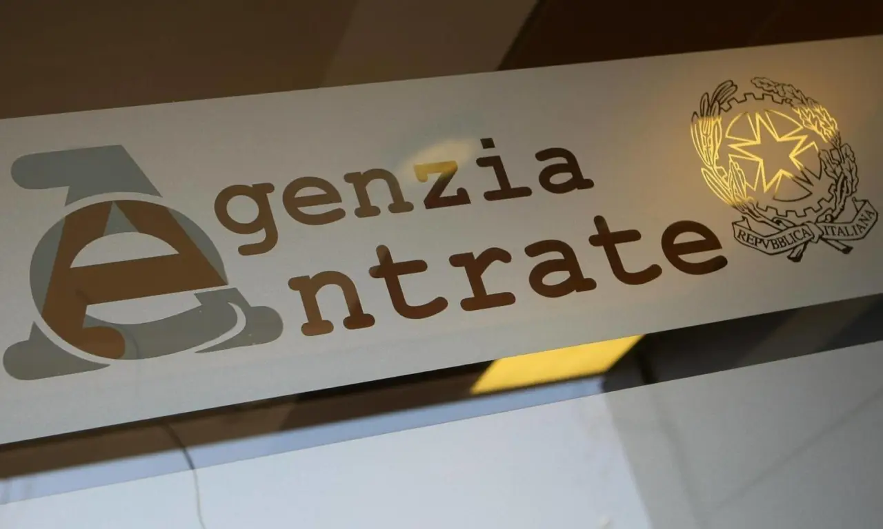 Come evitare segnalazioni al Fisco con bonifici ricorrenti tra familiari Come evitare segnalazioni al Fisco con bonifici ricorrenti tra familiari