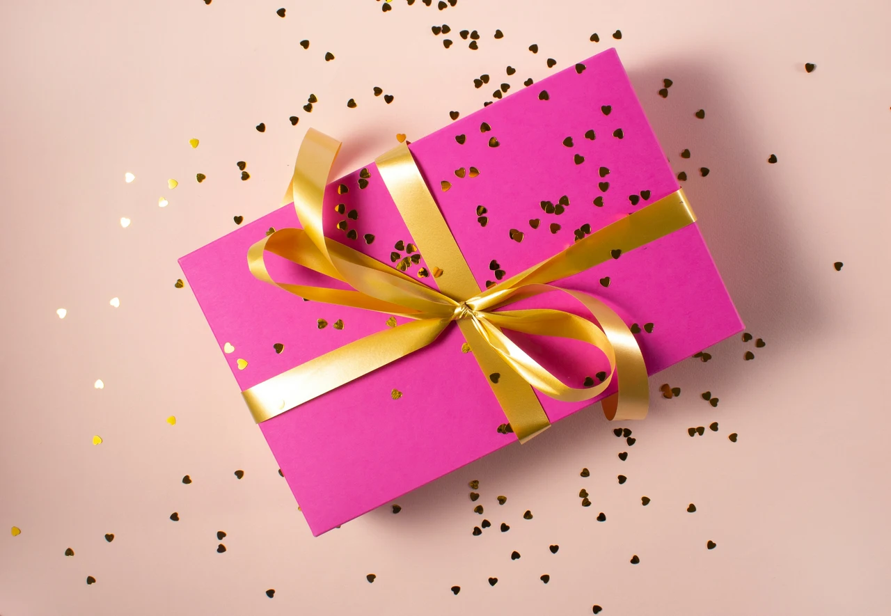 Attenzione alle truffe con carte regalo nei supermercati: i 3 segnali secondo la Polizia Postale Attenzione alle truffe con carte regalo nei supermercati: i 3 segnali secondo la Polizia Postale
