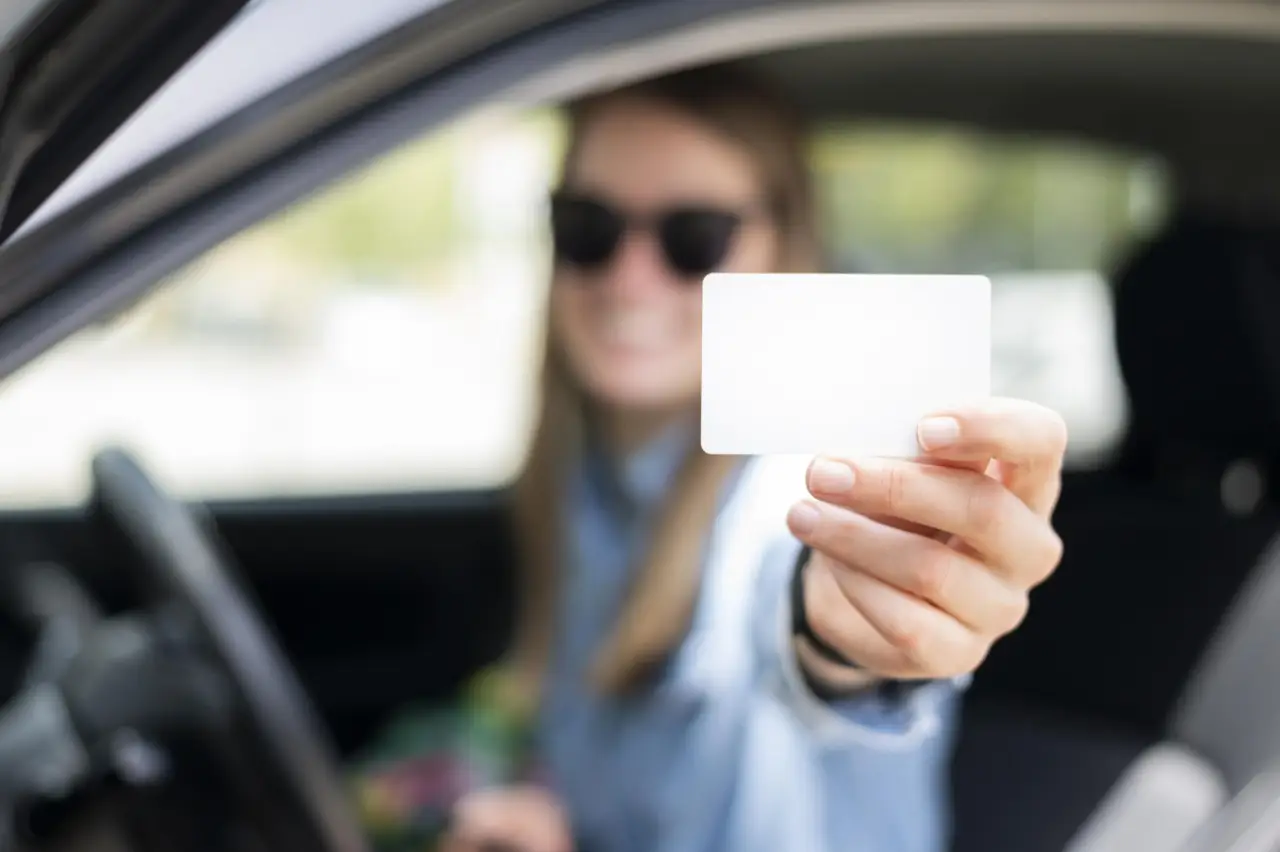Fai attenzione alle carte fedeltà dei supermercati: i 5 segnali per evitare truffe secondo la Federazione Consumatori Fai attenzione alle carte fedeltà dei supermercati: i 5 segnali per evitare truffe secondo la Federazione Consumatori