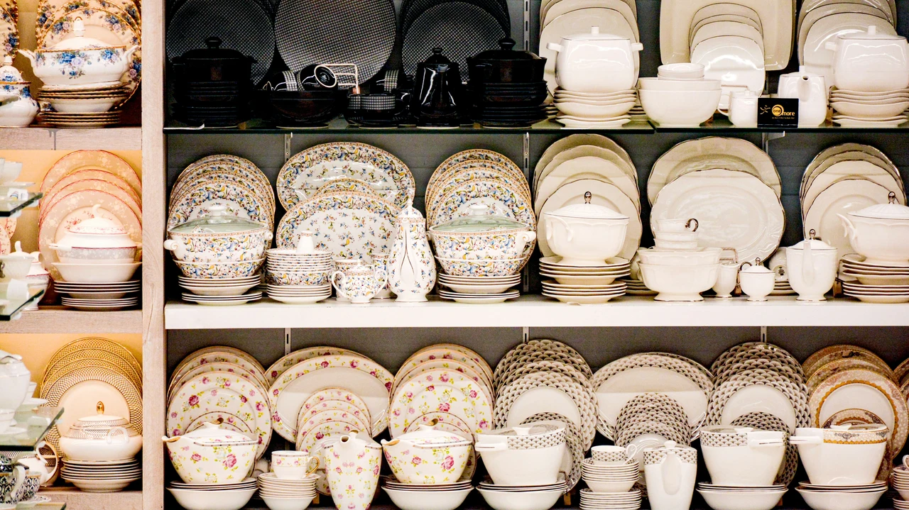 Scopri le 4 ceramiche italiane storiche che oggi valgono una fortuna secondo la Federazione Antiquari Scopri le 4 ceramiche italiane storiche che oggi valgono una fortuna secondo la Federazione Antiquari