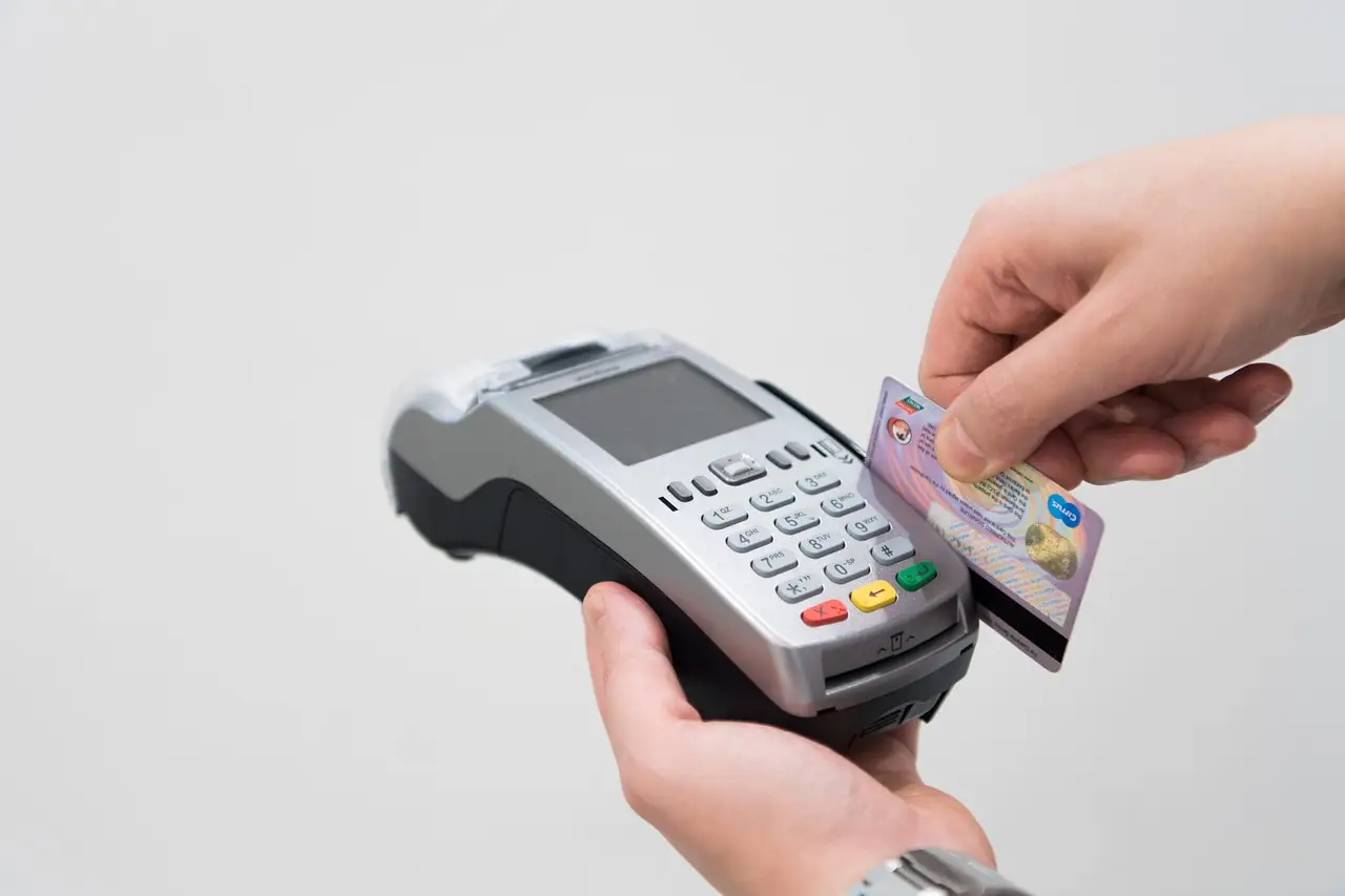 Come proteggere il PIN della carta: i consigli pratici degli esperti bancari per evitare furti Come proteggere il PIN della carta: i consigli pratici degli esperti bancari per evitare furti