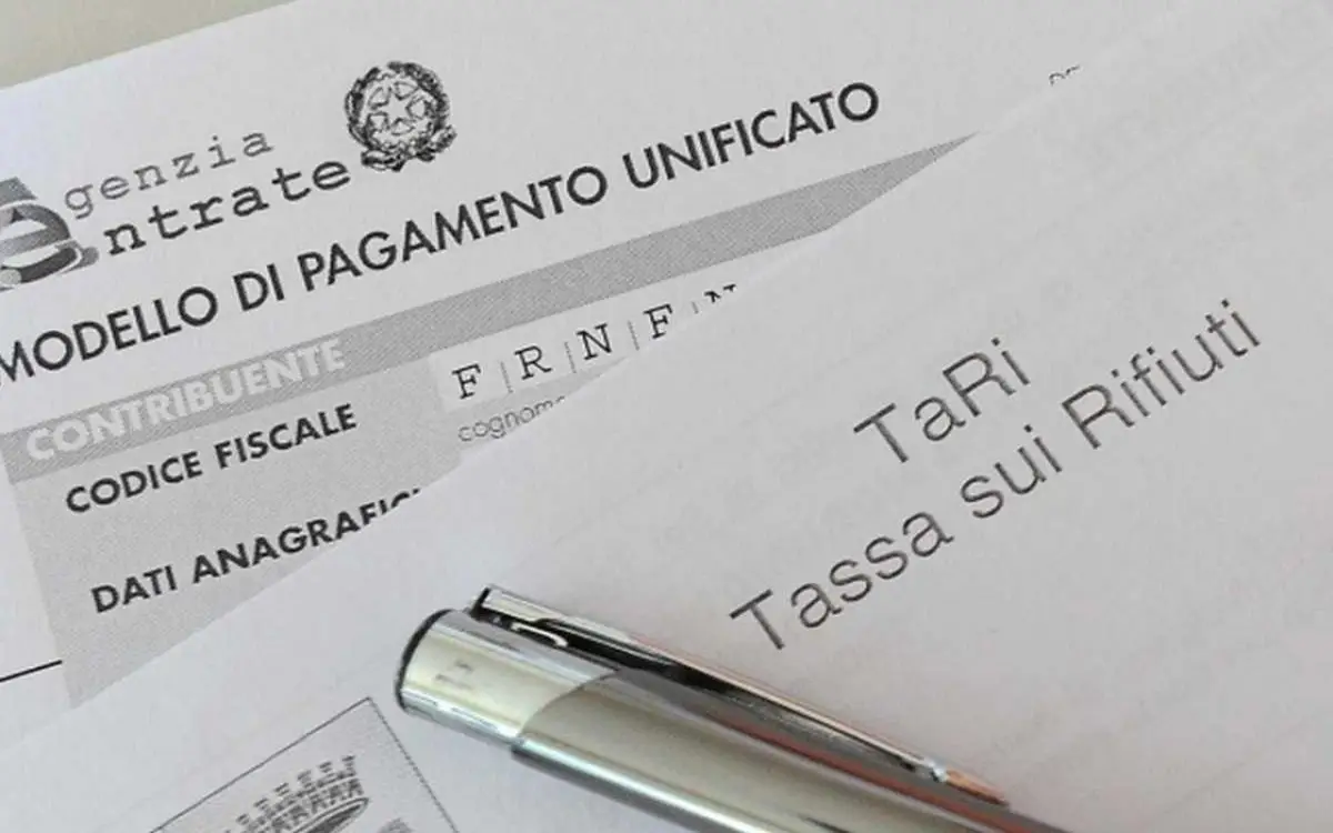 Prova questa strategia per evitare errori sulla TARI 2025: il trucco dei CAF per pagare meno Prova questa strategia per evitare errori sulla TARI 2025: il trucco dei CAF per pagare meno