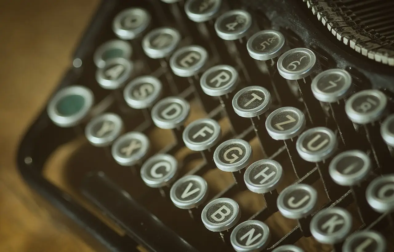 Scopri i 4 dettagli che rendono preziosa una vecchia macchina da scrivere secondo gli antiquari Scopri i 4 dettagli che rendono preziosa una vecchia macchina da scrivere secondo gli antiquari